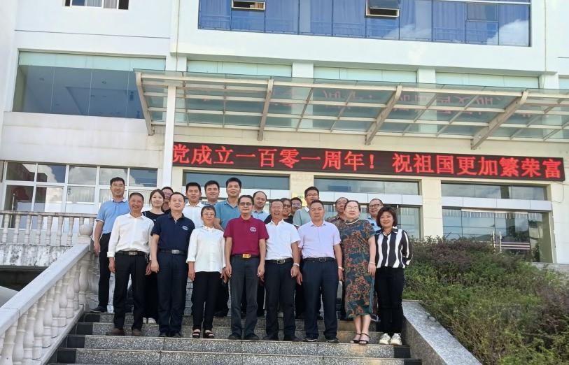 李开绵带领体系“四岗两站”到文山州农业科学院调研交流
