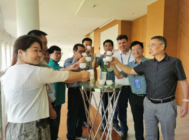 “一带一路”国际木薯产业技术创新研讨会在海南三亚召开
